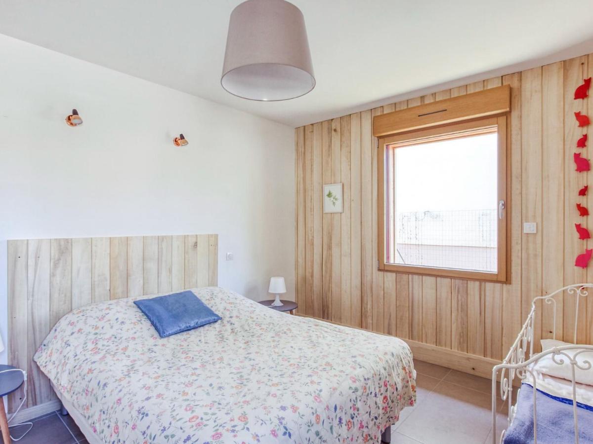 Pleasant Cottage In Challerange Ngoại thất bức ảnh